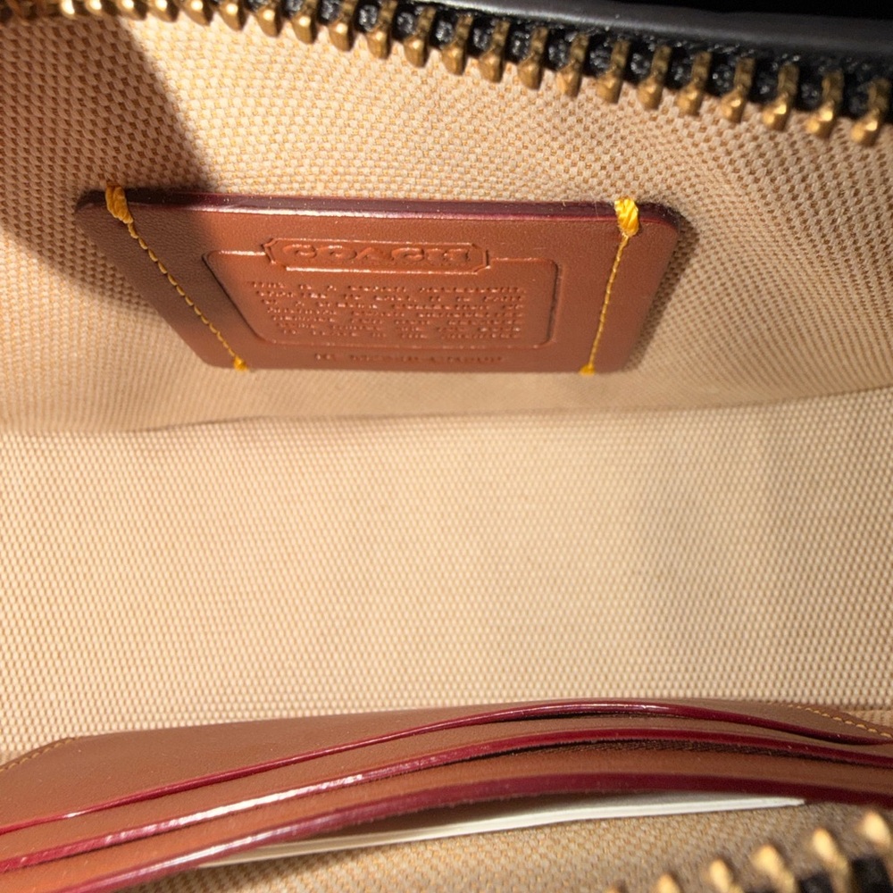 Sold soldCoach Leather Swinger 20 - Picture 5 of 5